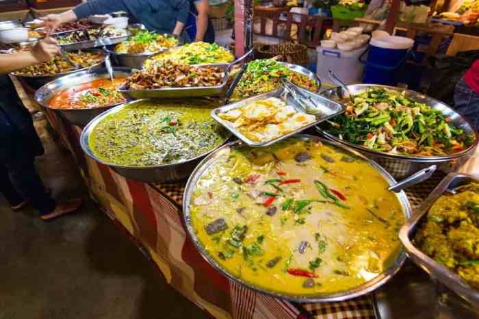 Street food tours around the world